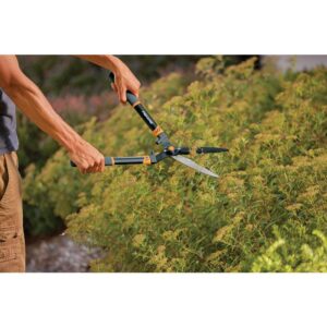 TIJERA CESPED 22" WAVY FISKARS - Imagen 3